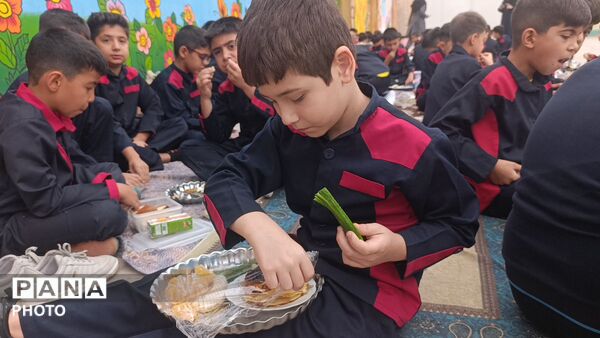 صبحانه سالم در مدرسه معلم آشخانه 