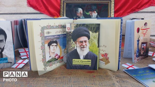 نمایشگاه کتاب حوزه بسیج فاطمیه؛ ایستگاه فرهنگی دوره «یاوران ولایت»