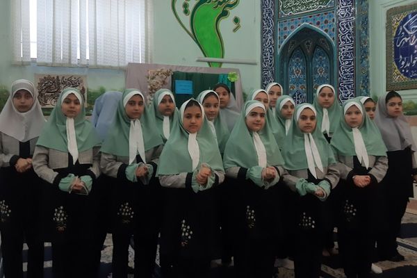 جشن ولادت امام علی(ع) در مدرسه شهید آقچه‌لو رباط‌کریم
