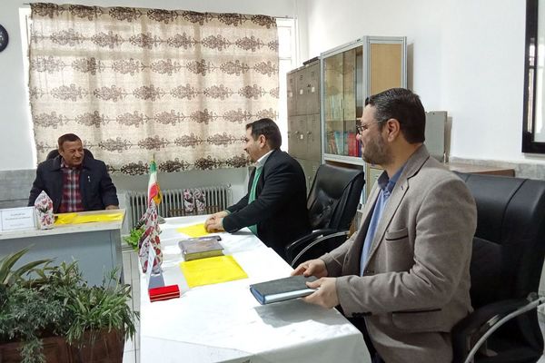 برگزاری جلسه قطبی مدیران در دبیرستان پورغلامی بهارستان‌۲