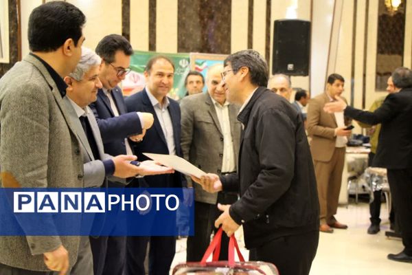  تکریم بازنشستگان در تالار مهستان شهرستان سملقان