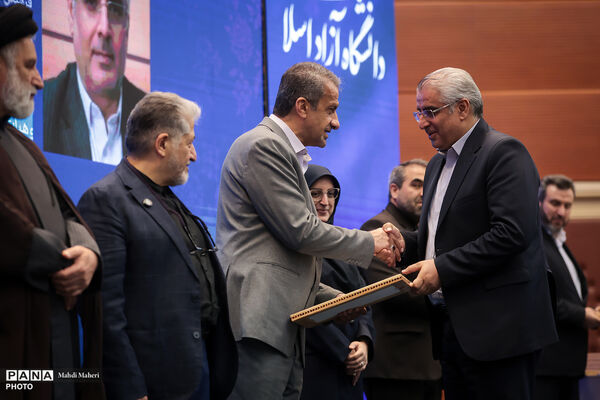 آیین بزرگداشت مقام استاد و سرآمدان آموزشی