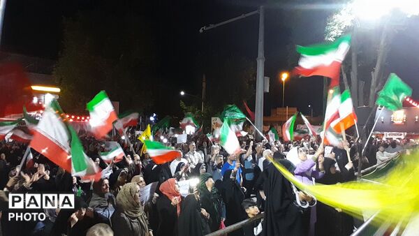 نظرآباد باری دیگر صحنه طوفان همبستگی مردم شد 