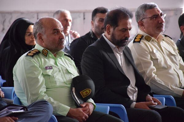 نشست مشترک مسئولان تربت‌حیدریه با شهروندان شهرک ولیعصر