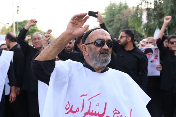 اعلام انزجار مردم قم از یاوه گویی‌های استکبار جهانی با راهپیمایی «عهد خون»