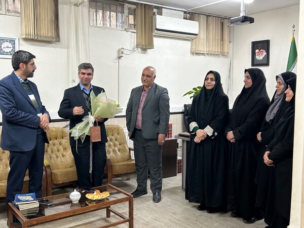  تقدیر از راهبران قطبی سازمان دانش اموزی شهرستانهای تهران