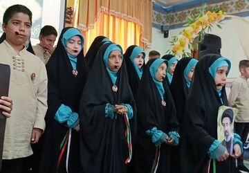 تقدیر از مدیران نمونه مدارس کهک در آیین «سپاس معلم»