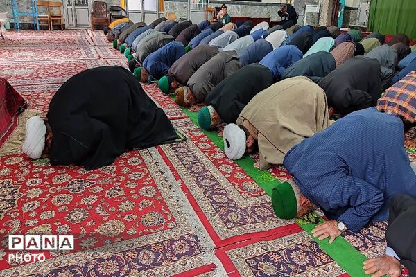 اقامه نماز عبادی سیاسی جمعه اردیبهشت ماه در شهر بار نیشابور