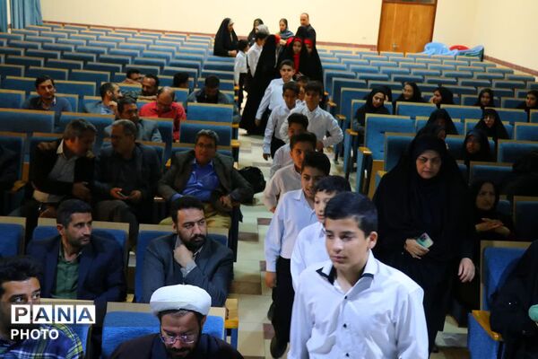 گرامیداشت هفته امور تربیتی در ابرکوه