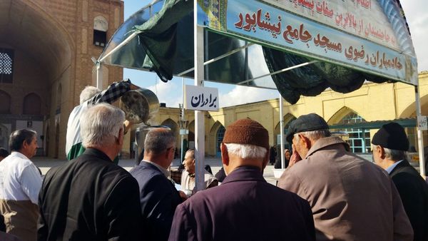 گذری بر فعالیت چایخانه مسجد جامع در سومین جمعه آذر ماه 