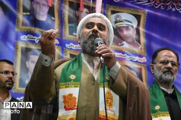 حضور خادمان آستان قدس رضوی در موج پنجاه‌وهشتم تجمعات شبانه؛ همدلی با بیرق حرم رضوی