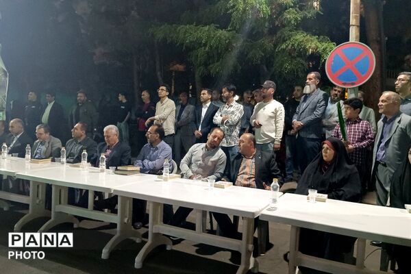 از فروش کتاب تا بیعت با رهبری؛ روایت موکب خانه نخبگان شهرستان دماوند در تجمعات شبانه رودهن