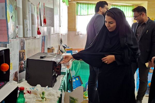 بازدید مسئولان آموزشی مقطع ابتدایی از طرح جابر بن حیان در دبستان ایمان
