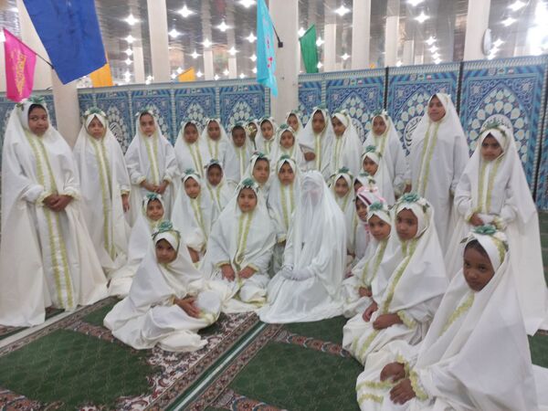 برگزاری جشن تکلیف دو هزار دانش‌آموز دختر سوم ابتدایی در میناب