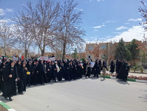 راهپیمایی با‌شکوه روز قدس با حضور فرهنگیان گلبهار 