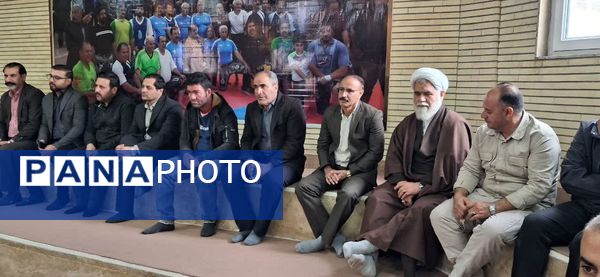 نواختن زنگ زورخانه ای و پهلوانی در شهرستان سلسله 