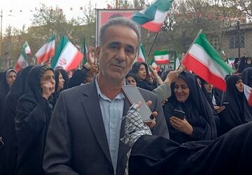 مراسم حمایت از رزمندگان و تکریم خانواده های معظم شهدا و ایثارگران درخرم آباد
