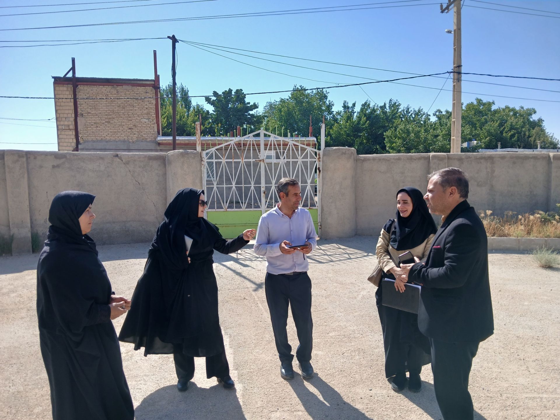 بازدید کارشناسان استانی از روند اجرایی پروژه مهر شهرستان درگزین 