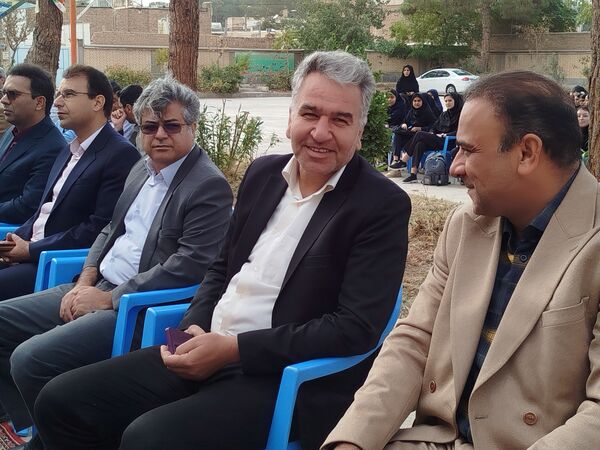 آغاز سال تحصیلی جدید و نواختن زنگ مهر در کاشمر