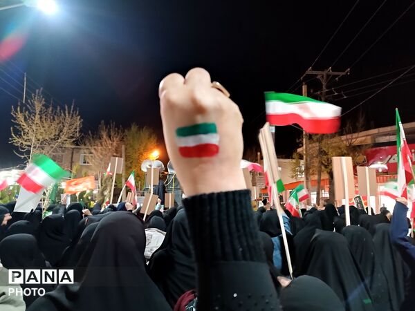 هزار و چهارصدی ها در قلب اعتراضات