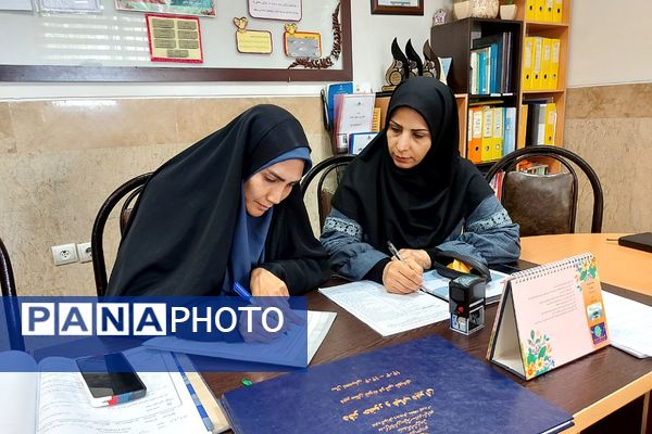 بازدید ارزیابان حوزه پرورشی از فعالیت‌های مدارس منطقه کهریزک 