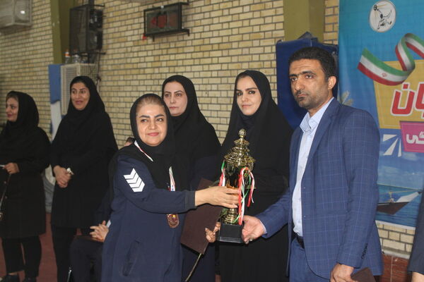 مسابقات تنیس روی میز فرهنگیان یادواره شهدای تربیت‌بدنی در سالن آزادگان استان بوشهر 
