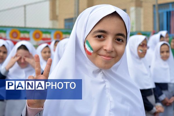 افتتاحیه طرح  «ایرانمون» در مدرسه شهدای گمنام بهارستان‌دو