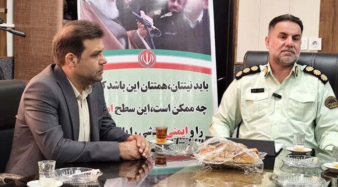 جمعی از دانش آموزان و فرهنگیان شهرستان کارون با فرماندهی فراجا شهرستان دیدار کردند