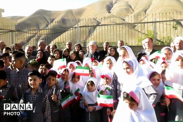 زنگ مهر مدرسه شهید صدوقی 