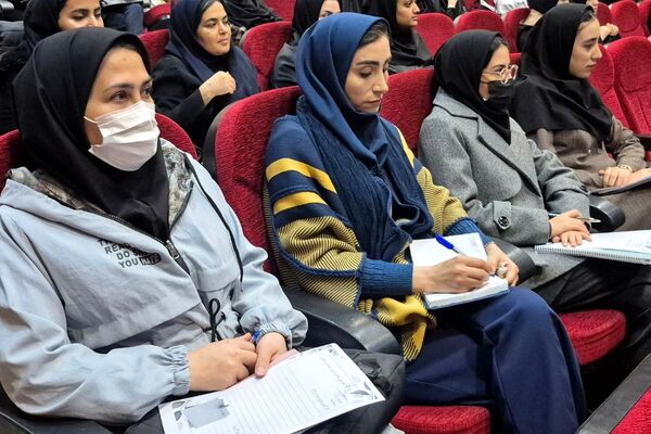 کارگاه سلامت روان مدارس ابتدایی در بهارستان ۲