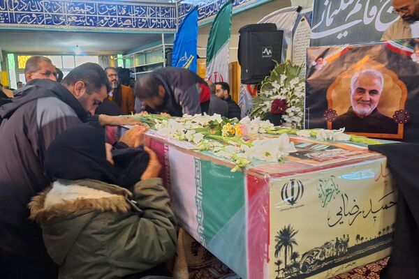 مراسم بزرگداشت سردار شهید حاج قاسم سلیمانی در گلزار شهدا شیراز 