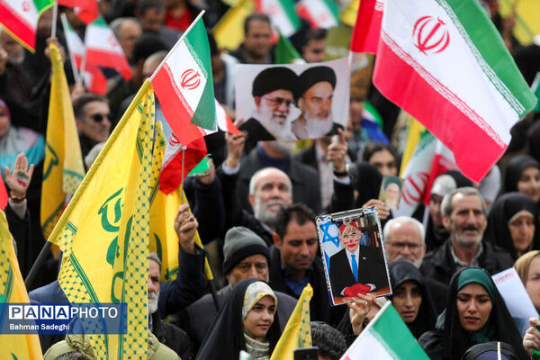 سخنرانی رئیس جمهور در جمع راهپیمایان ۲۲ بهمن