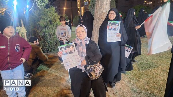 حماسه حضور شهروندان مشهدی کف خیابان های مشهد
