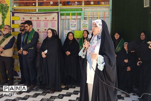 افتتاحیه «دوشنبه های امام حسینی» مدارس ورامین در مدرسه «معرفت نو»