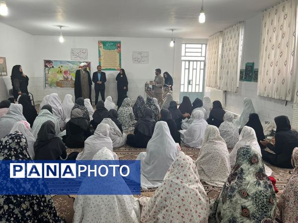 آیین تجلیل از برگزیدگان مسابقات قرآنی، فرهنگی و هنری در خاتم