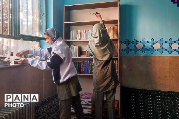 آیین غبارروبی نمازخانه مدرسه شهید معظم همزمان با حلول ماه مبارک رمضان