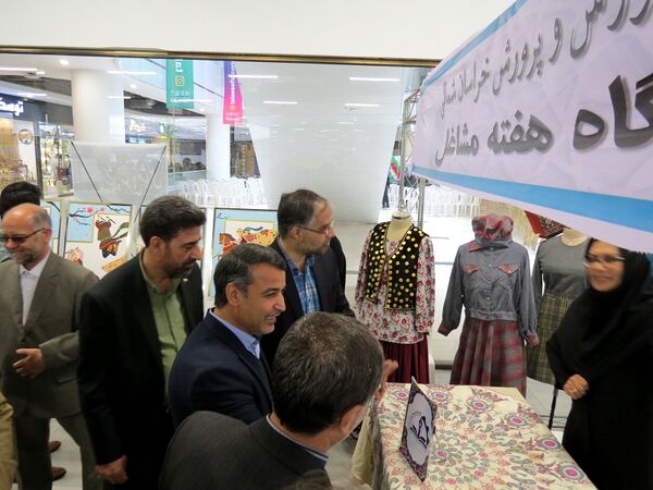 افتتاحیه نمایشگاه استانی به‌مناسبت هفته مشاغل در شهرستان بجنورد 