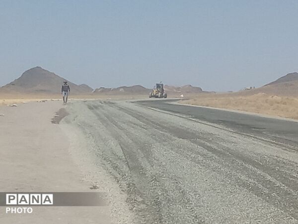 آغاز عملیات بازسازی جاده سلطان آباد به درخت سنجد 