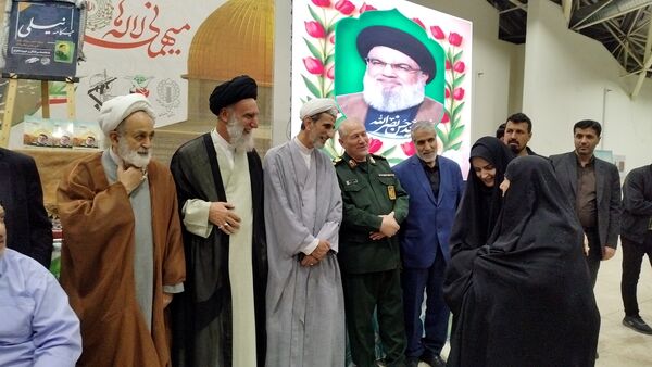مراسم اولین سالگرد شهادت  سید حسن نصرالله، شهید حاج عباس نیلفروشان و سید هاشم صفی الدین در گلستان شهدا اصفهان 