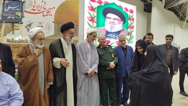 مراسم اولین سالگرد شهادت  سید حسن نصرالله، شهید حاج عباس نیلفروشان و سید هاشم صفی الدین در گلستان شهدا اصفهان 