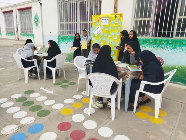 زنگ کتاب و کتابخوانی در مدرسه شهید نجفی فدافن به صدا درآمد