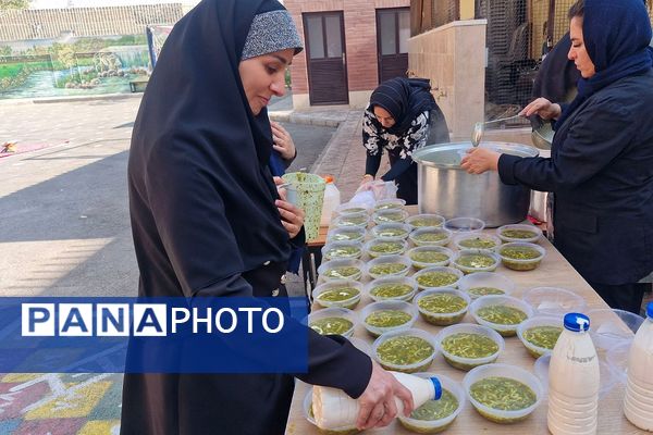 مراسم بزرگداشت خیر مدرسه ساز در دبستان بانو ابوالوفا ناحیه دو شهرری 