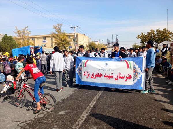 راهپیمایی روز 13 آبان در کوچه‌های شهر رضویه