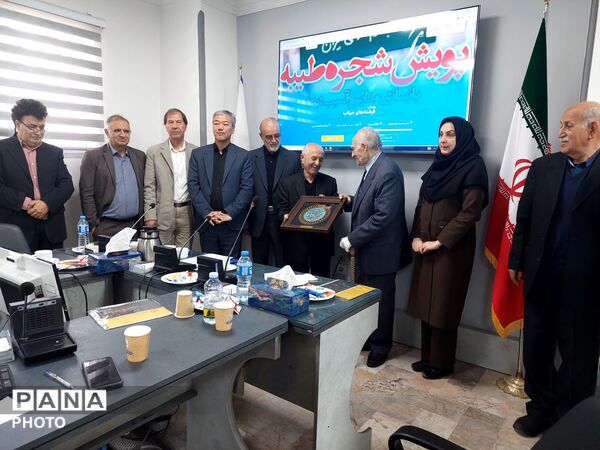اولین جلسه هیئت مدیره مجمع خیرین مدرسه‌ساز خراسان رضوی در سال جدید