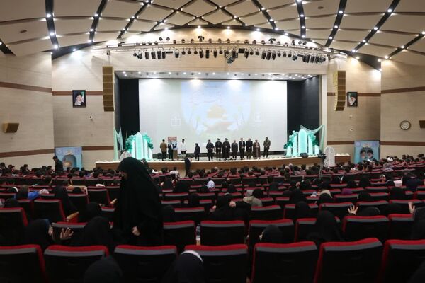 مَحفِـــلِ بزرگ اُنـــس با قُـــــرآن کریم در استان خراسان رضوی 