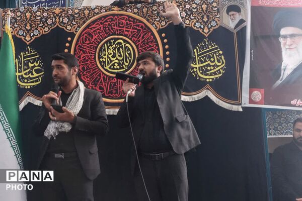 جمعیت عظیم مردم قلعه رئیسی در حمایت از رهبر شهید