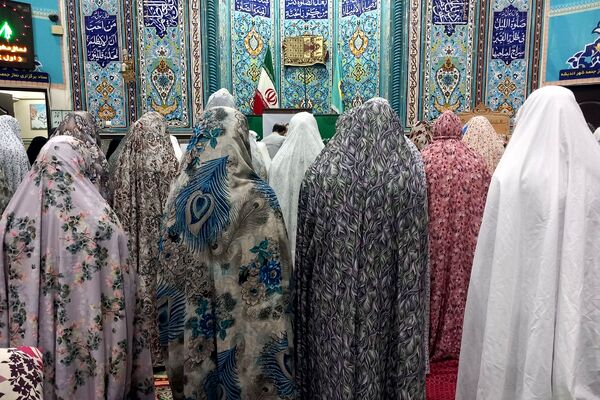 مراسم معنوی اعتکاف دانش‌آموزی دختران دبیرستان ارمغان