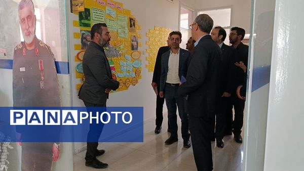 بازدید مسئولین استانی  از دبیرستان فرزانگان