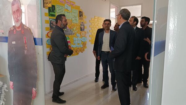 بازدید مسئولین استانی  از دبیرستان فرزانگان