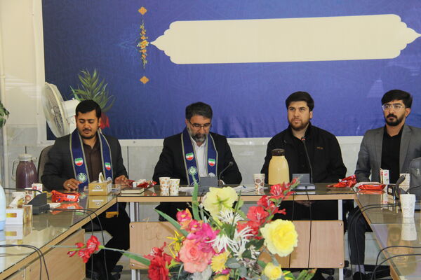 نشست کارشناسان سازمان دانش‌آموزی و دانش‌آموز خبرنگاران در سازمان دانش‌آموزی استان چهارمحال‌وبختیاری
